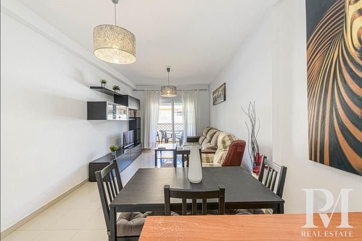 Piso en venta en Torre de Benagalbón de 92 m2 photo 0