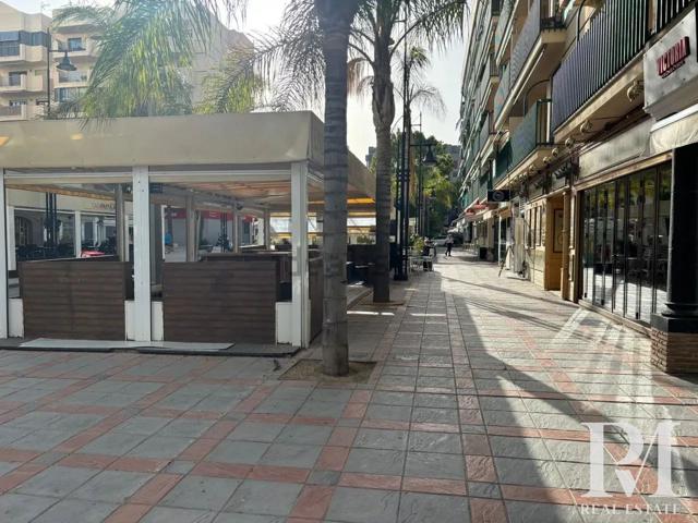 Local en venta en Fuengirola de 91 m2 photo 0