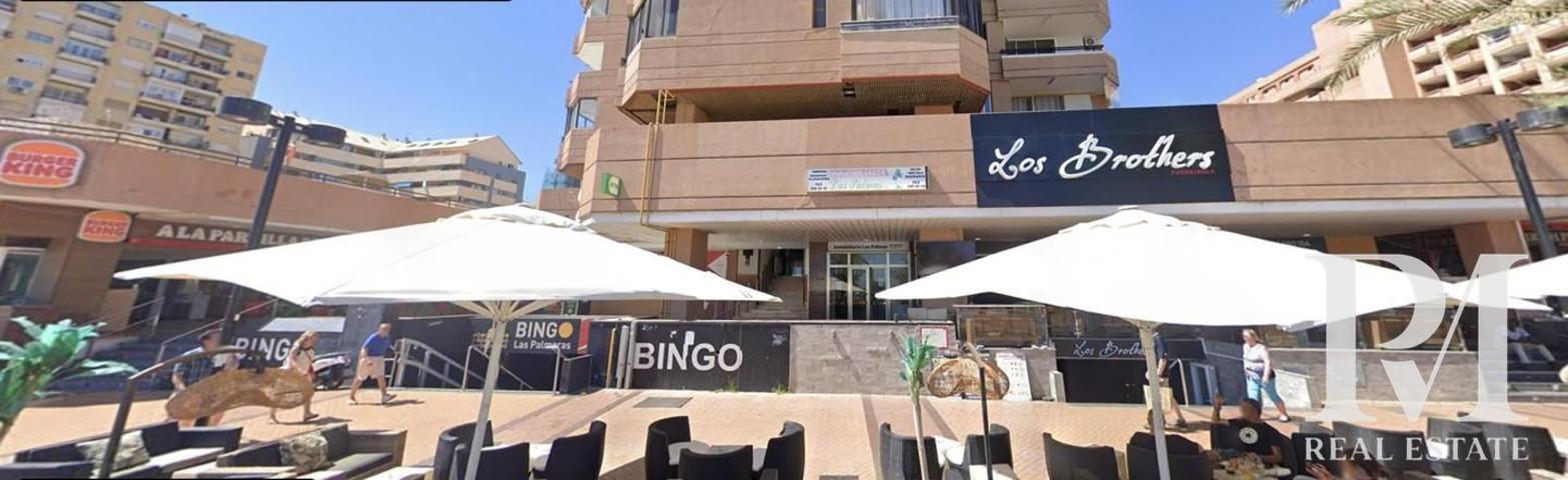 Local en venta en Fuengirola de 84 m2 photo 0