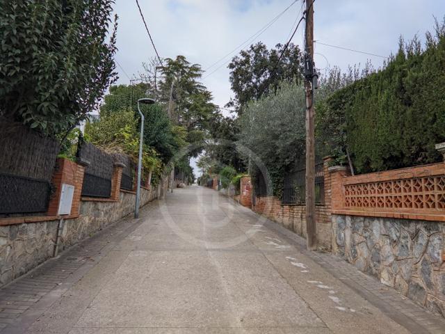 Terreno Urbanizable En venta en Sant Cugat Del Vallès photo 0