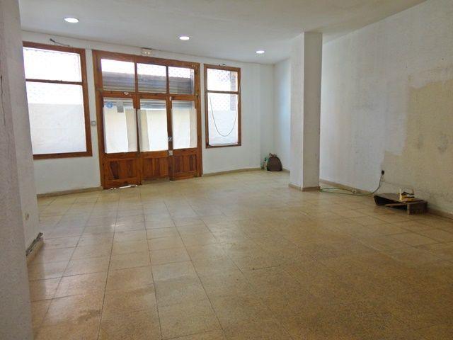 Local En venta en Salas de los Infantes photo 0