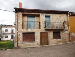 Villa En venta en Espejón photo 0