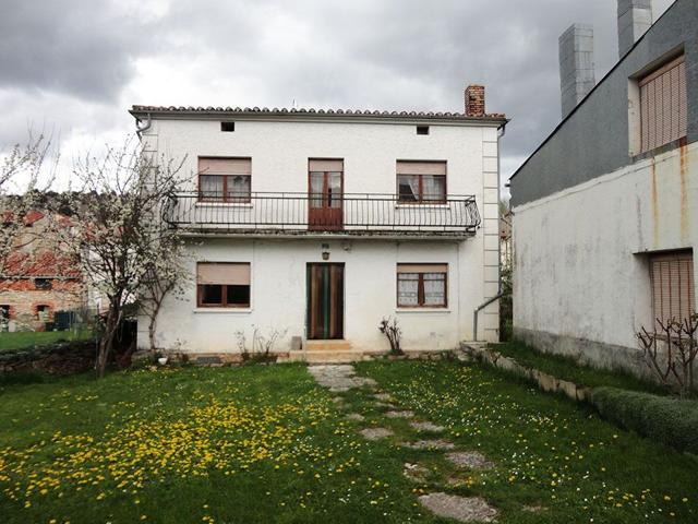 Villa En venta en Espejón photo 0