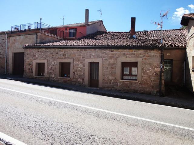 Villa En venta en Castrillo de la Reina photo 0