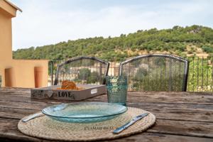 Idílica casa en Bunyola de 4 dormitorios y plaza aparcamiento con espectaculares vistas a todo el pueblo photo 0