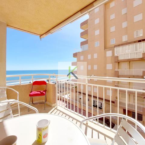 Precioso apartamento en primera línea de playa!! photo 0