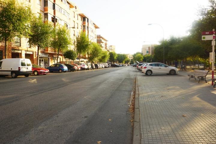 Plaza de parking en Torreforta photo 0