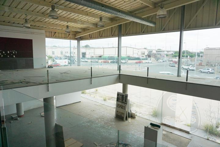 Nave industrial de grandes dimensiones photo 0