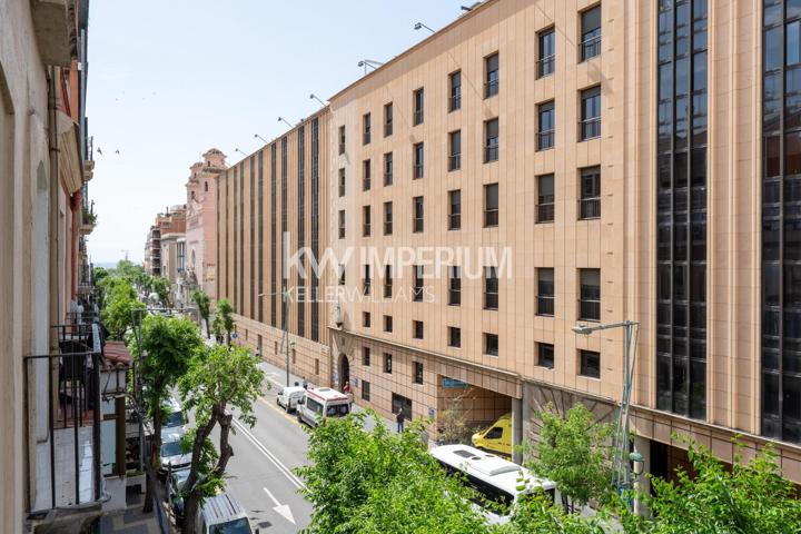 Vivienda de 4 habitaciones en el centro de la ciudad photo 0