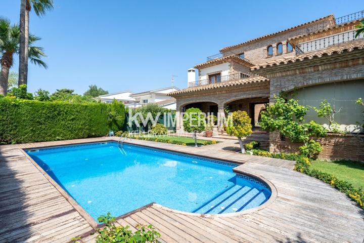 Exclusiva vivienda de alto standing en Vilafortuny photo 0