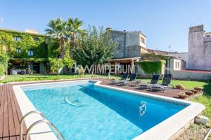 Excepcional masía catalana en el centro de Bonastre photo 0