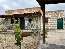 Chalet independiente en zona rural de Granadilla photo 0