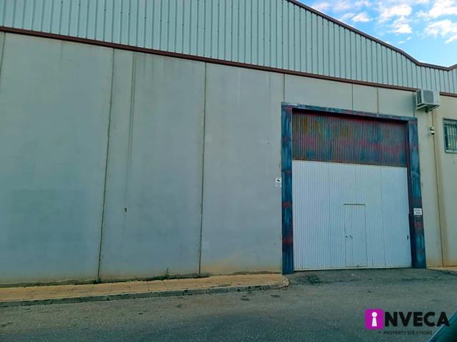 Nave industrial con oficina en Pol. Ind. Oeste photo 0