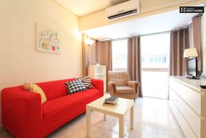 Amplio y moderno apartamento de 1 dormitorio en alquiler en Salamanca, Madrid photo 0