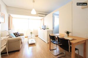 Elegante apartamento de 1 dormitorio con aire acondicionado en alquiler en Salamanca, en metro photo 0