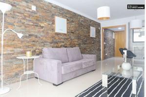 Moderno apartamento de 2 dormitorios en alquiler en Campanar photo 0