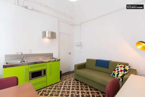 Encantador apartamento de 1 dormitorio con balcón en alquiler en Realejo photo 0