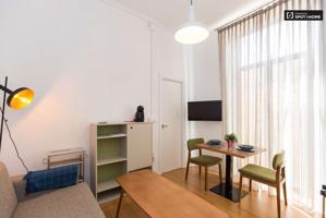 Soleado apartamento de 1 dormitorio con balcón en alquiler en Realejo photo 0