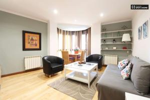 Apartamento de 2 dormitorios en alquiler cerca del parque del Retiro, Madrid photo 0