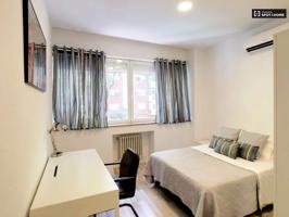 Encantador apartamento de 1 dormitorio con aire acondicionado en alquiler en Delicias photo 0