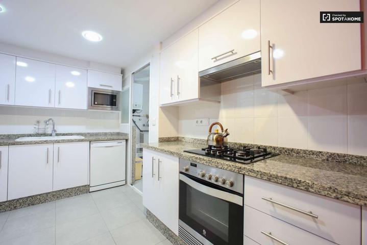 Amplio apartamento de 2 dormitorios en alquiler en Alboraya photo 0