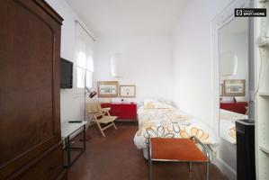 Habitación fresca para alquilar en un apartamento de 2 dormitorios en el hermoso Eixample Dreta photo 0