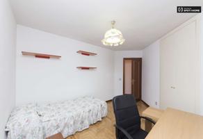 Acogedora habitación en alquiler en apartamento de 4 dormitorios en Leganés. photo 0