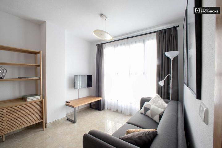 Piso en alquiler de 1 dormitorio en Ciutat Jardí, Valencia. photo 0
