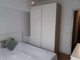 Se alquila habitación en apartamento de 2 dormitorios en el Eixample Dreta. photo 0