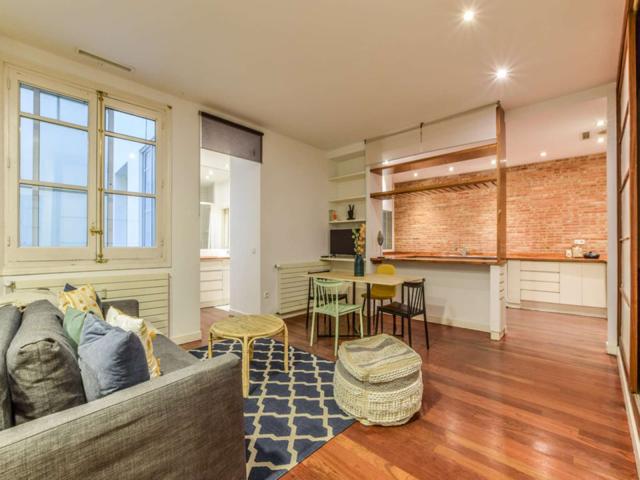 Elegante apartamento de 3 dormitorios en alquiler, cerca de Gran Vía Metro, Malasaña photo 0