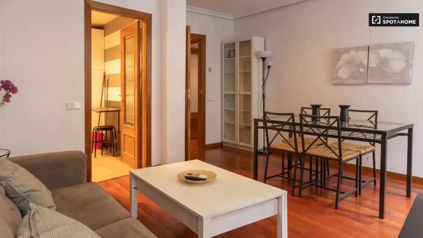 Se alquila piso de 1 dormitorio en Universidad, perfecto para profesionales. photo 0