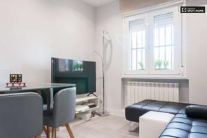 Apartamento de 3 dormitorios en alquiler en Ciudad Universitaria photo 0