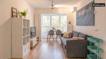 Apartamento de 2 dormitorios en alquiler en Madrid photo 0