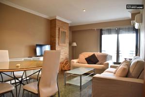 Apartamento de 2 dormitorios en alquiler en Valencia photo 0