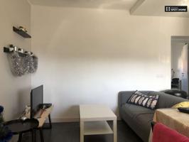Apartamento de 3 habitaciones en alquiler en Madrid photo 0