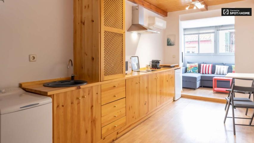 Se alquila apartamento de 1 dormitorio en Universidad, gastos incluidos. photo 0