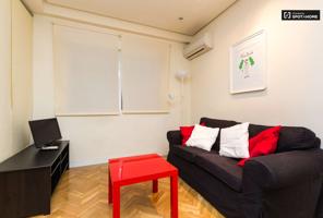 Apartamento estudio lindo y acogedor, con aire acondicionado en el exclusivo Salamanca photo 0