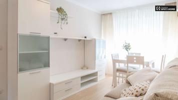 Apartamento de 2 dormitorios en alquiler en Madrid photo 0