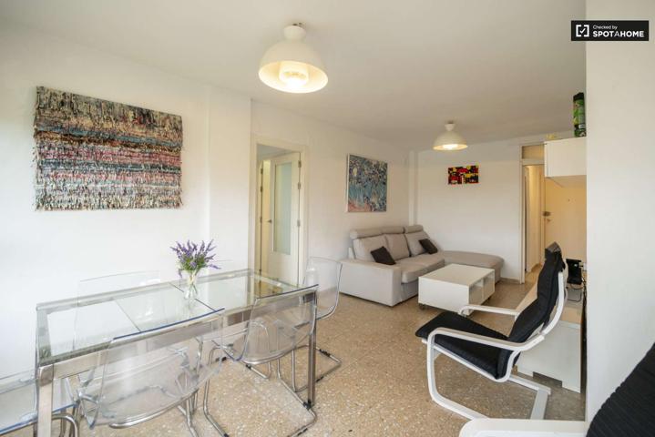 Piso de 4 dormitorios en alquiler en Valencia photo 0