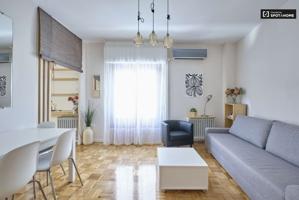 Apartamento de 3 habitaciones en alquiler en Madrid 3 baños photo 0