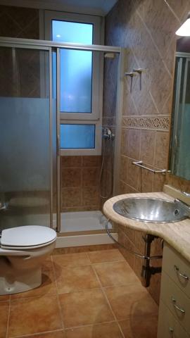 Apartamento de 2 habitaciones en alquiler en Loiola photo 0