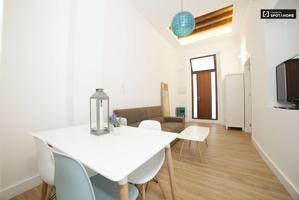 Apartamento reformado de 1 dormitorio en alquiler en Gavidia photo 0