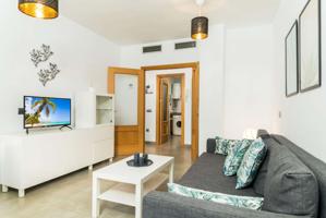 Apartamento de 2 dormitorios en alquiler en San Felipe Nerí, Málaga photo 0