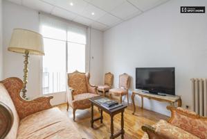 Apartamento de 3 dormitorios en alquiler en Salamanca photo 0