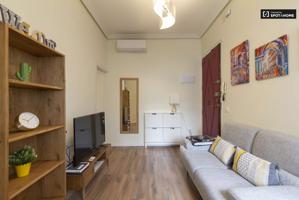 Acogedor apartamento de 1 dormitorio en alquiler en Malasaña photo 0