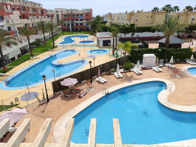 Piso de 2 dormitorios en alquiler en Almería photo 0