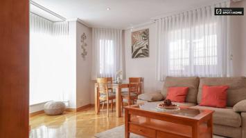 Apartamento de 1 dormitorio en alquiler en Tetuán, Madrid photo 0