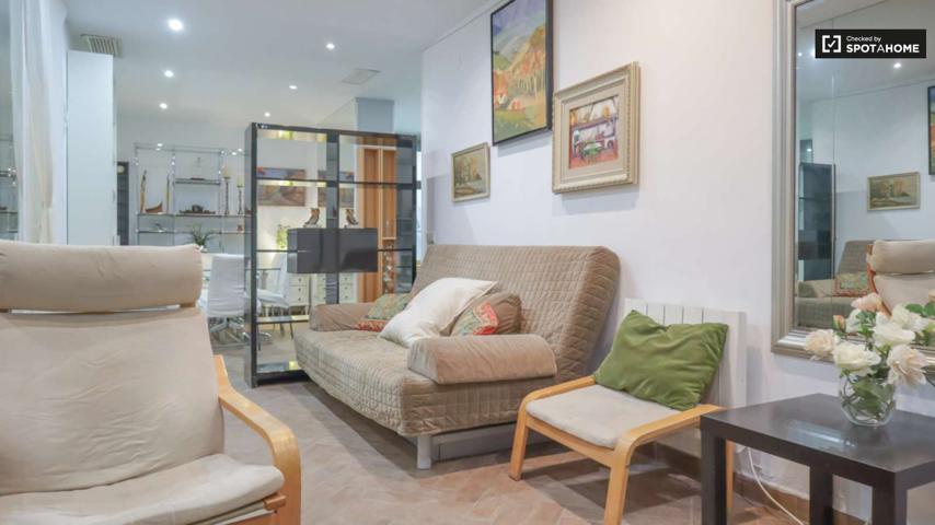 Apartamento de 3 dormitorios en alquiler en Goya photo 0