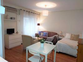 Estudio en alquiler en Recoletos, Madrid photo 0