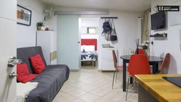 Apartamento de 1 dormitorio para alquilar en Embajadores photo 0